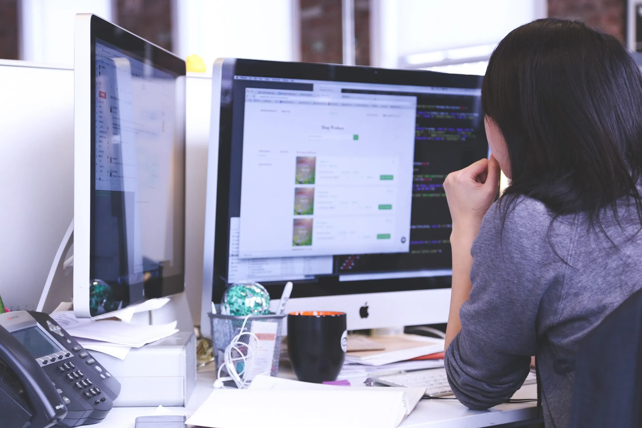 ¿Cómo Puedo Competir con Empresas Más Grandes en Internet?